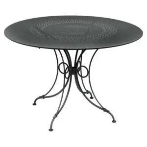 1900 Outdoor Table