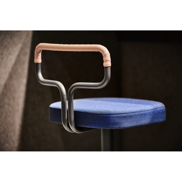 Loop Bar Stool with Backrest