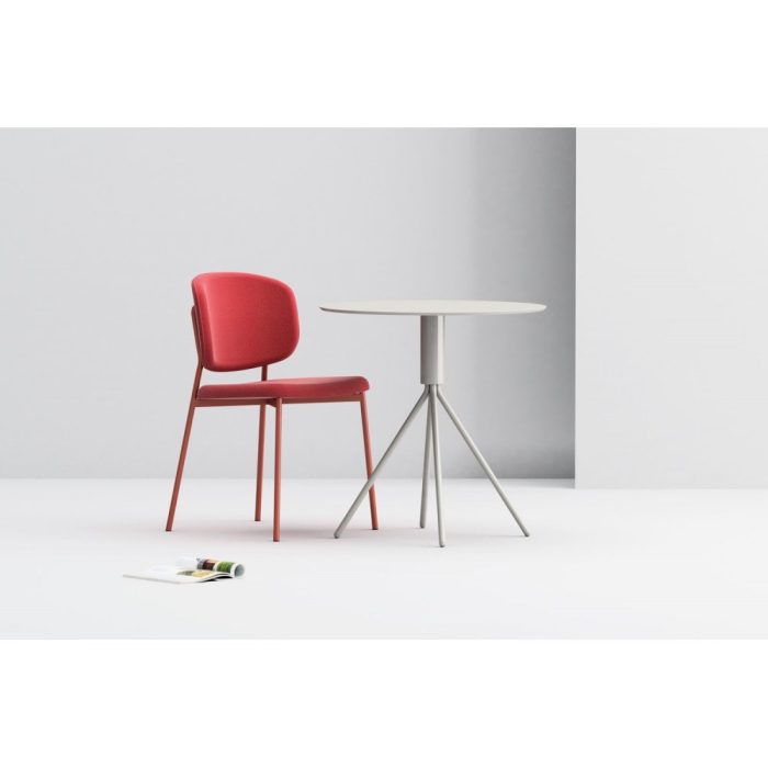 Wround Stacking Side Chair