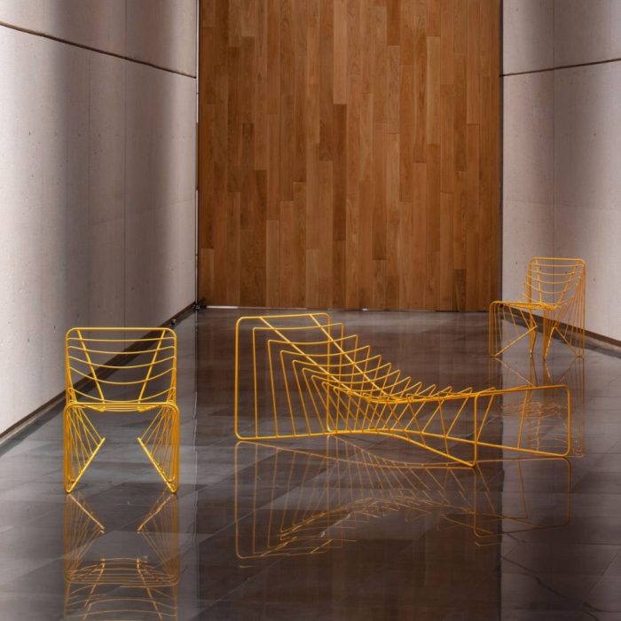 Topos Side Chair