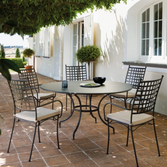 Tosca Round Dining Table